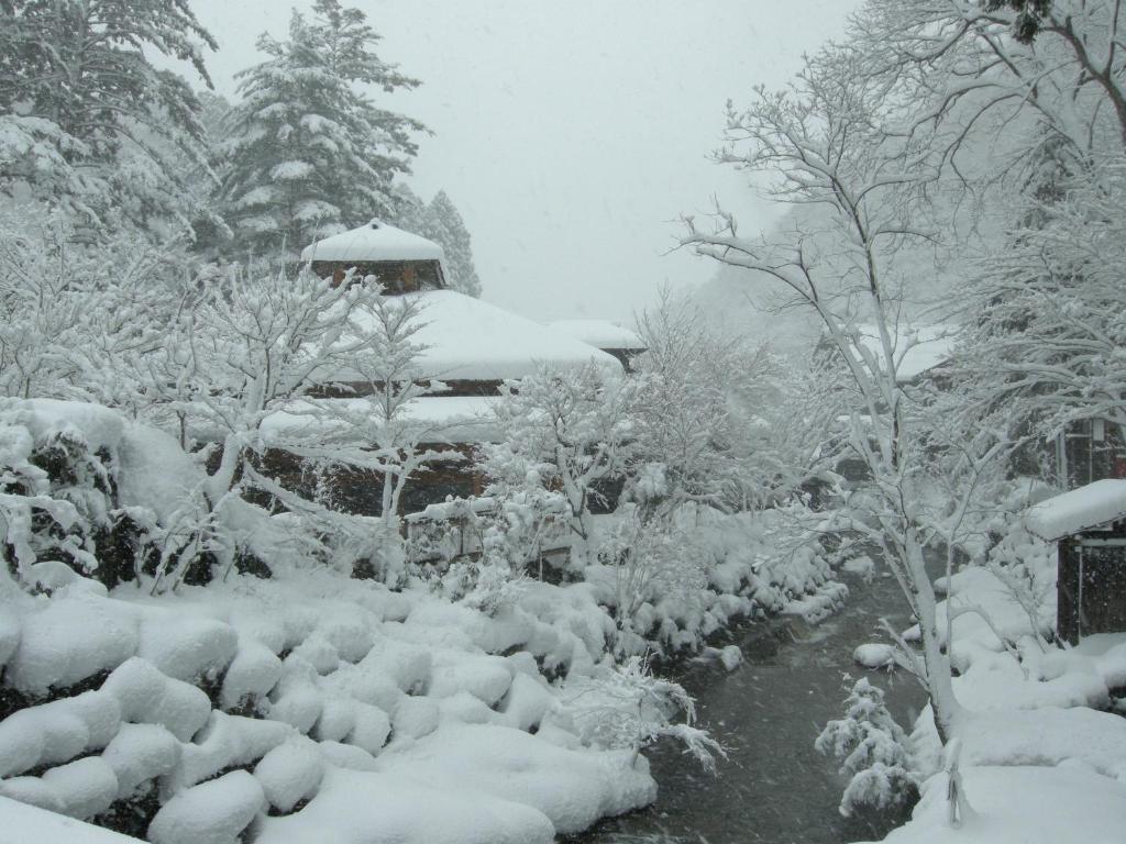 Houshi Onsen Chojukan Minakami Zewnętrze zdjęcie